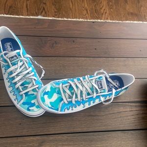 Keds memory foam aqua sneakers